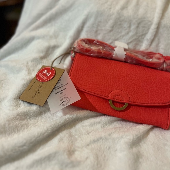 Ampere Creations Handbags - Stylish Neon Coral Faux Leather Women's Crossbody❤️